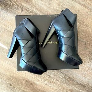 Vintage black leather Donna Karan New York booties sz 38.5